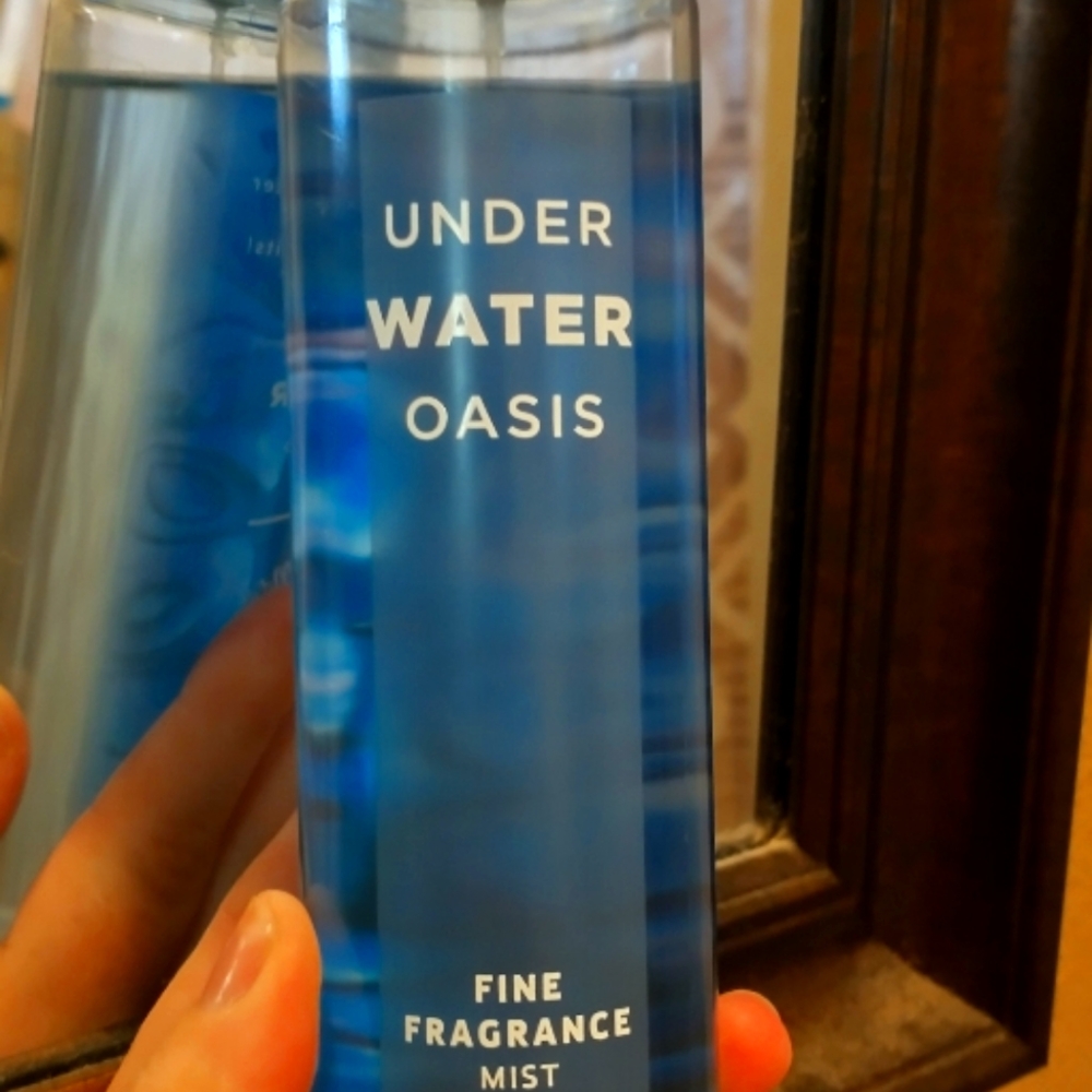 Under water oasis